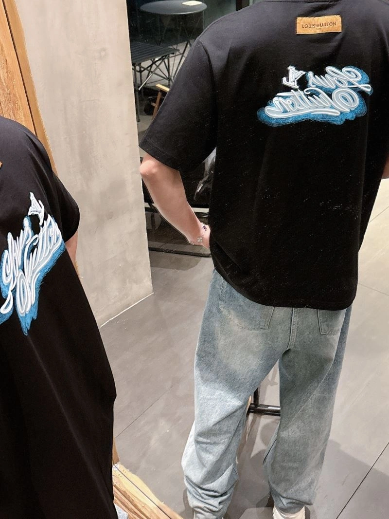 Neat Louis Vuitton T-Shirts 133622