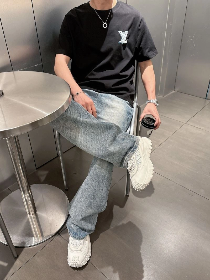 Neat Louis Vuitton T-Shirts 133622
