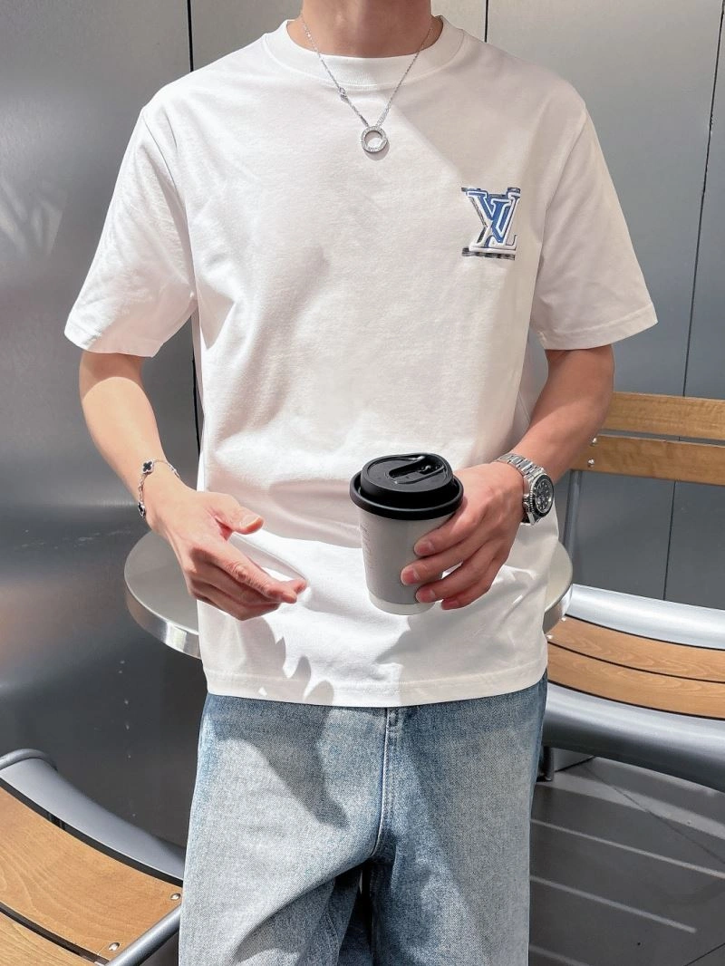Louis Vuitton T-Shirts Stylish 133618