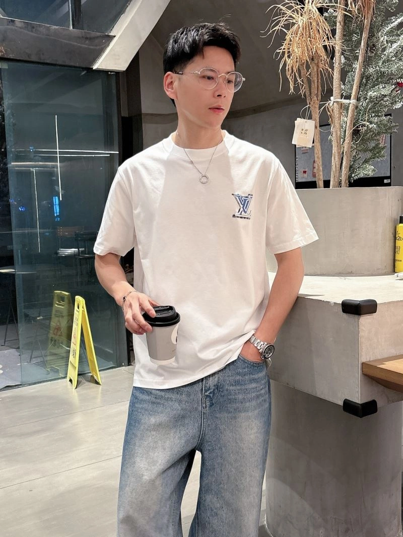 Louis Vuitton T-Shirts Stylish 133618