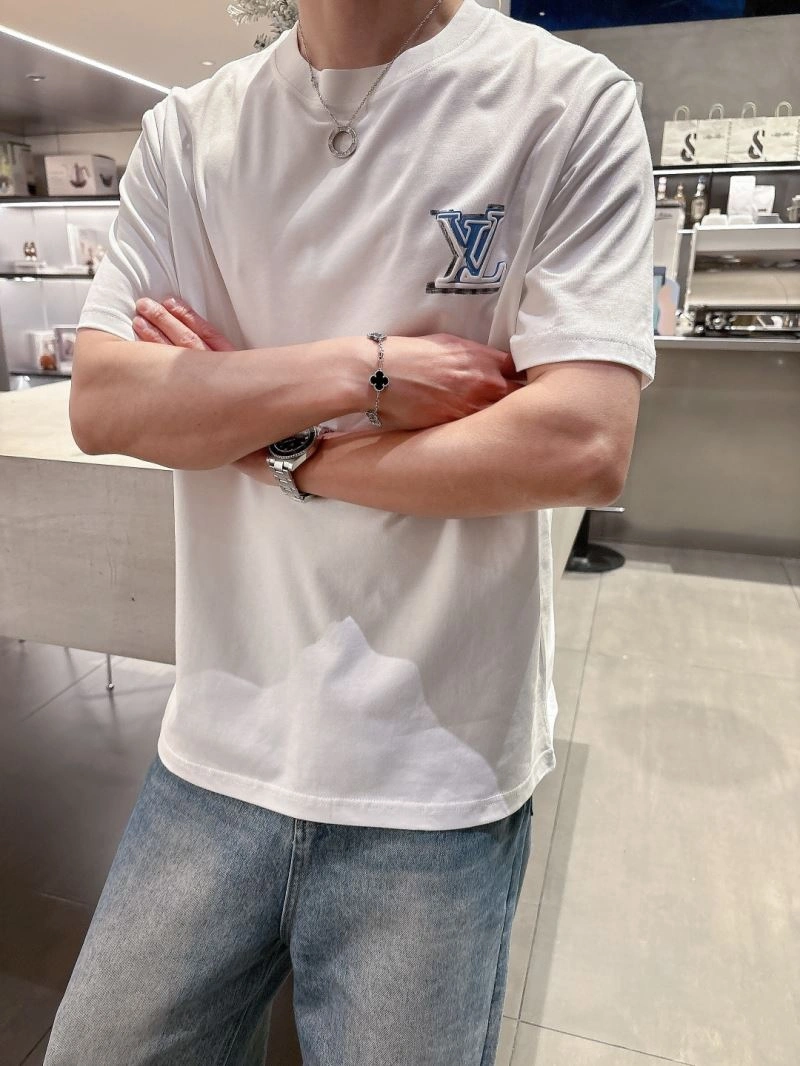 Louis Vuitton T-Shirts Stylish 133618
