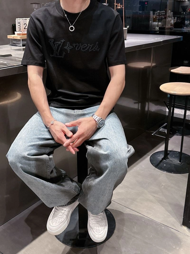 Louis Vuitton T-Shirts Casual 133611