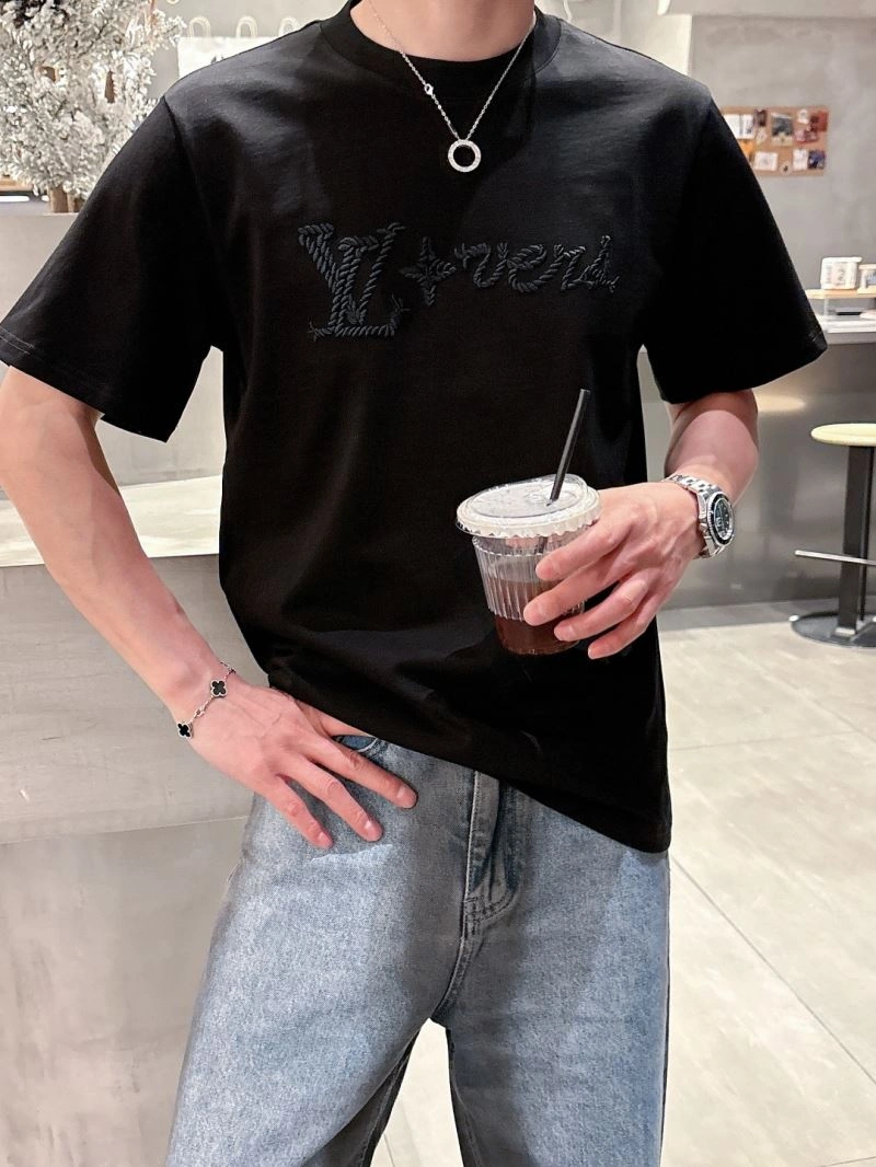 Louis Vuitton T-Shirts Casual 133611