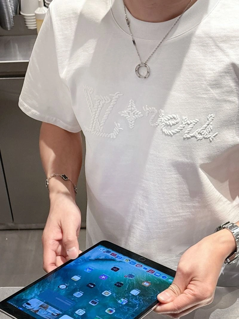 Louis Vuitton T-Shirts Seasonal 133627