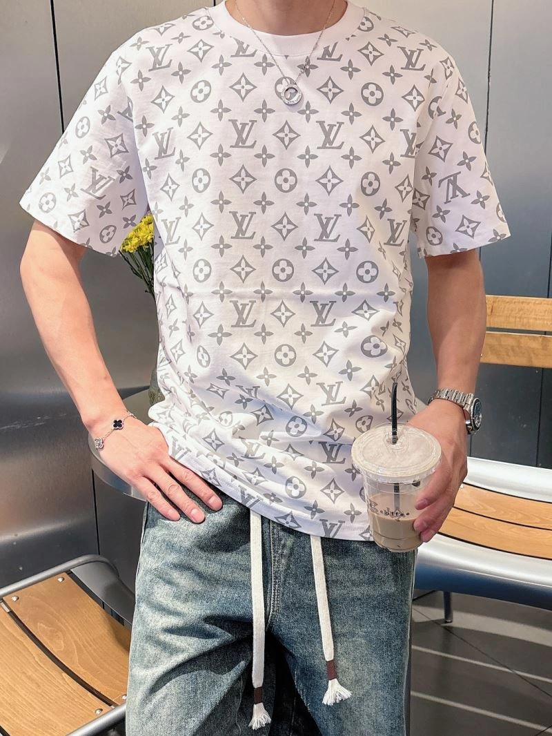 Premium Louis Vuitton T-Shirts 133625