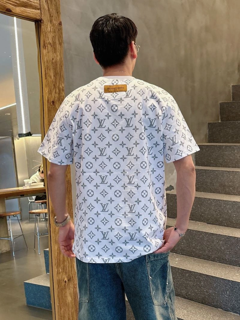 Premium Louis Vuitton T-Shirts 133625