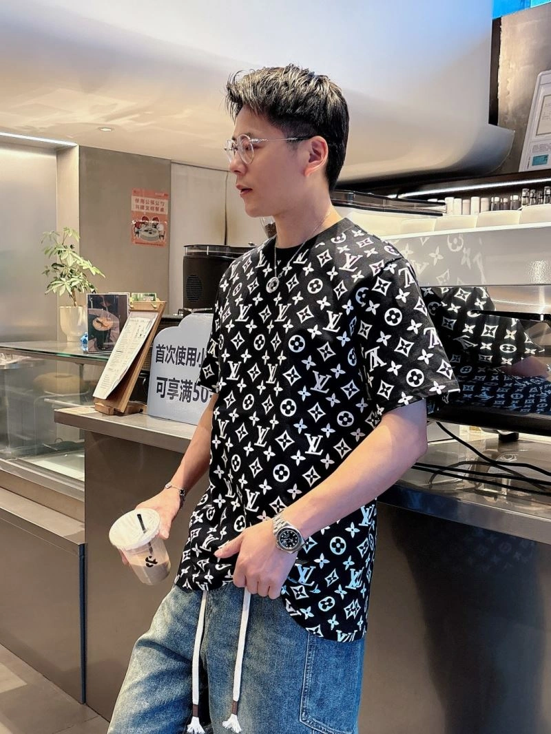UrbanStyle Louis Vuitton T-Shirts 133605