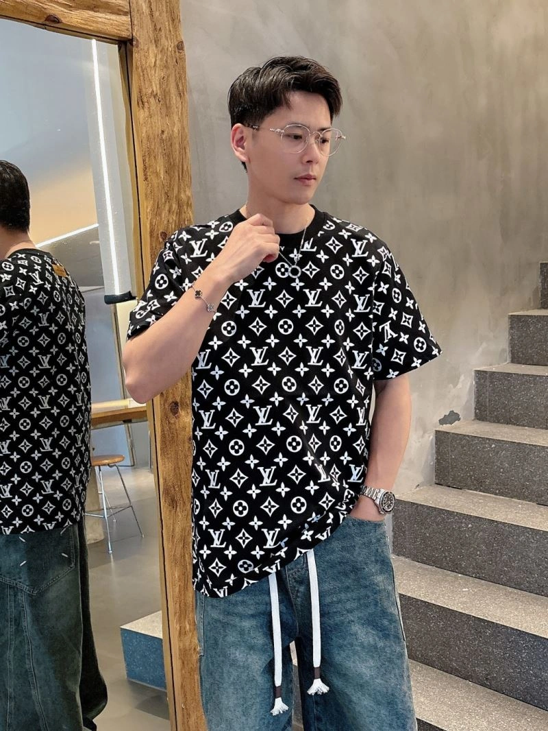UrbanStyle Louis Vuitton T-Shirts 133605