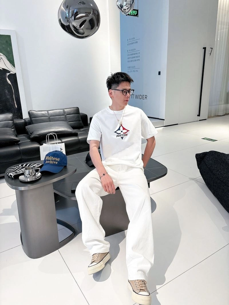 TravelReady Louis Vuitton T-Shirts 133603