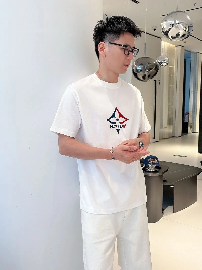 TravelReady Louis Vuitton T-Shirts 133603