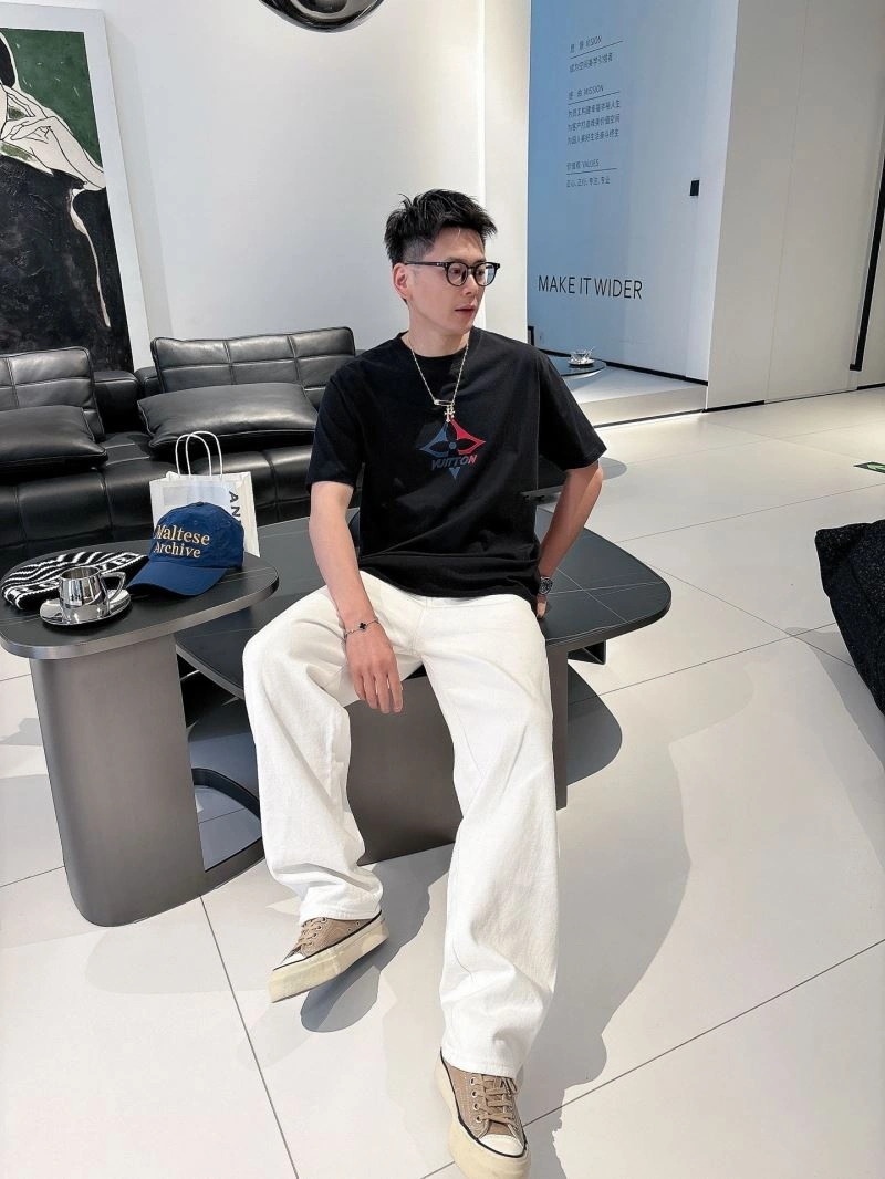 FreshLook Louis Vuitton T-Shirts 133629