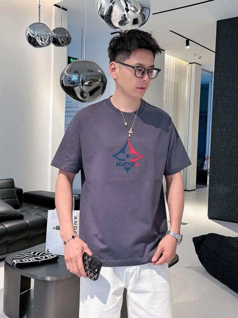 SmartChoice Louis Vuitton T-Shirts 133609