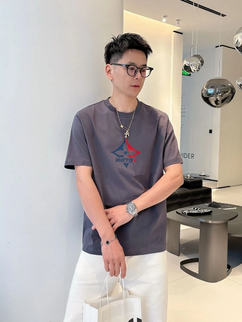SmartChoice Louis Vuitton T-Shirts 133609