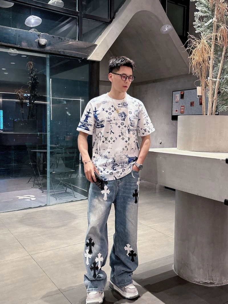 Stretchable Louis Vuitton T-Shirts 133626