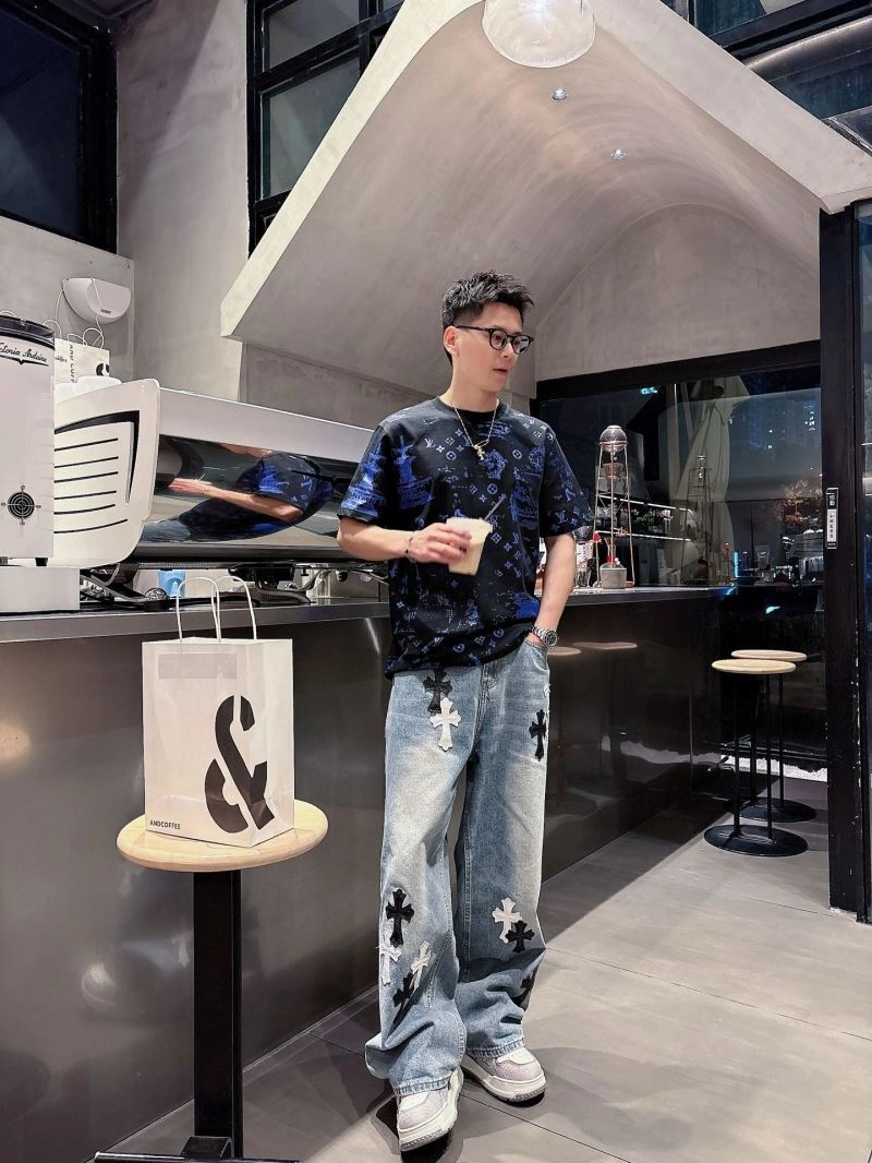Packable Louis Vuitton T-Shirts 133624