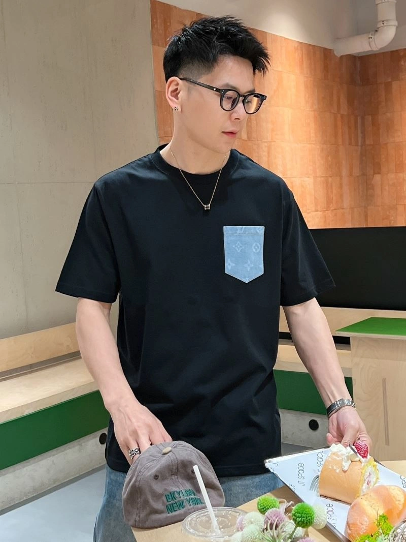 Louis Vuitton T-Shirts DailyWear 133608