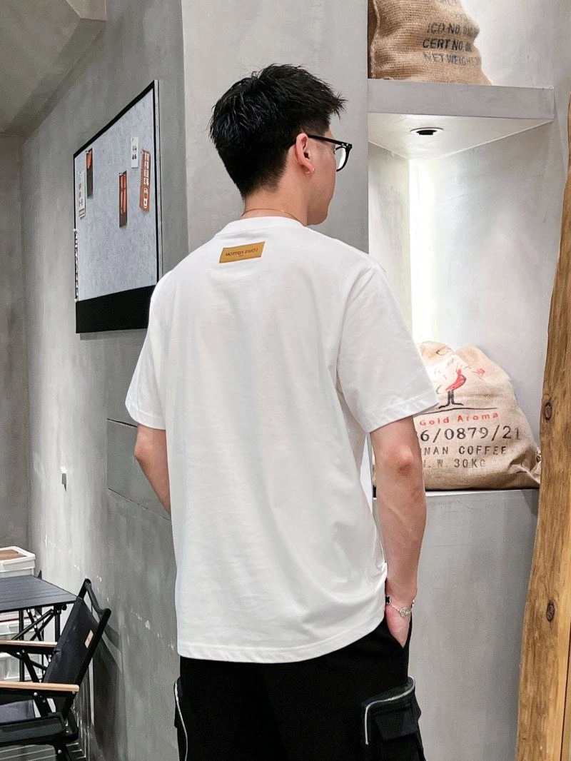 Louis Vuitton T-Shirts Comfortable 133615