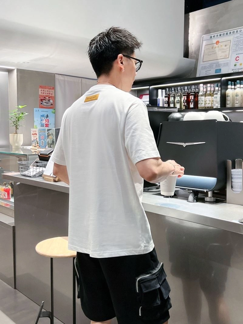 Louis Vuitton T-Shirts Comfortable 133615