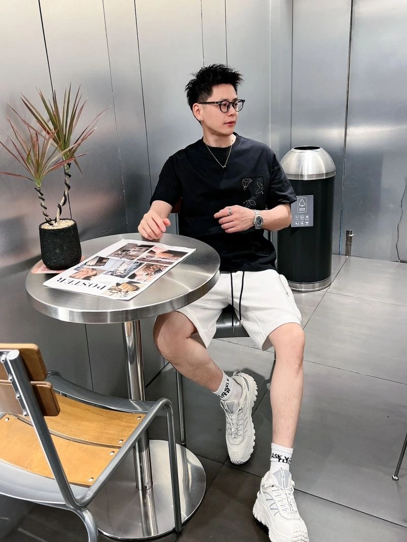 Louis Vuitton T-Shirts Comfortable 133606
