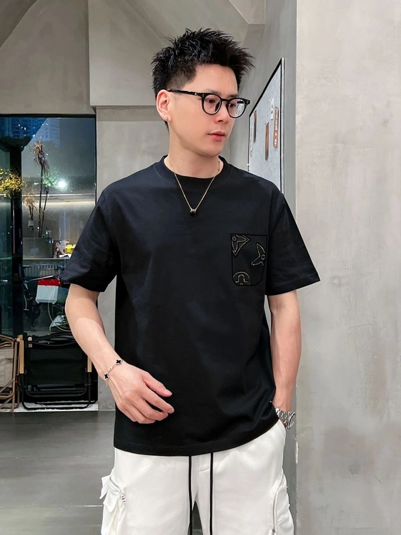 Louis Vuitton T-Shirts Comfortable 133606