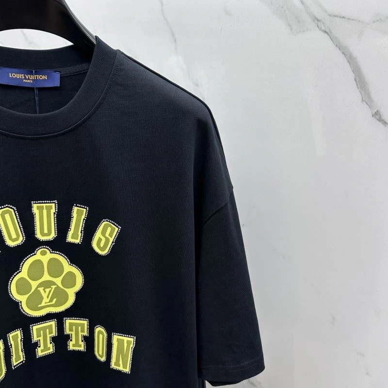 Louis Vuitton T-Shirts TimelessDesign 133600