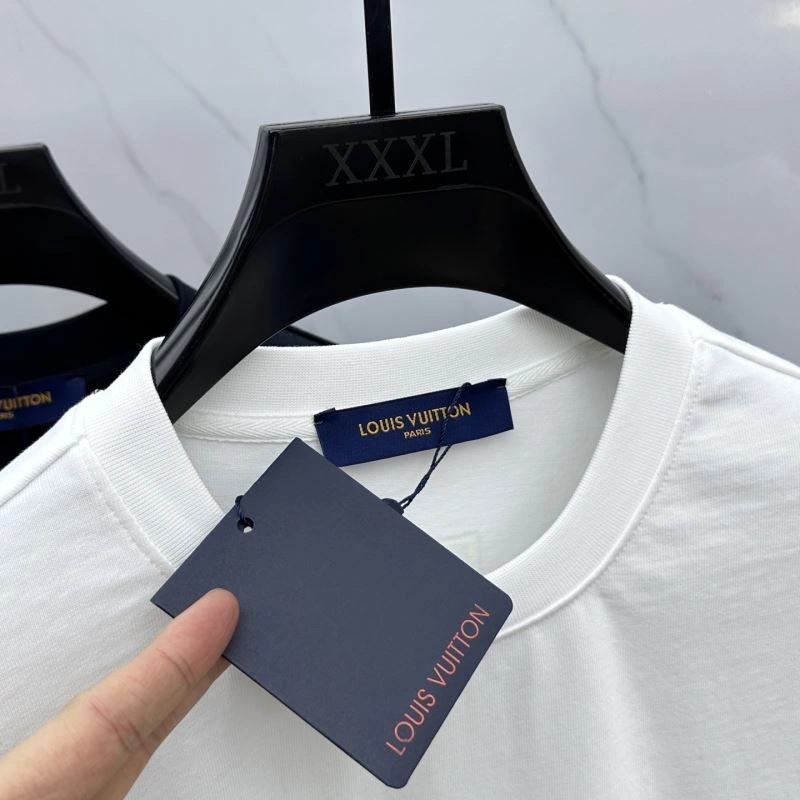 Louis Vuitton T-Shirts Durable 133607