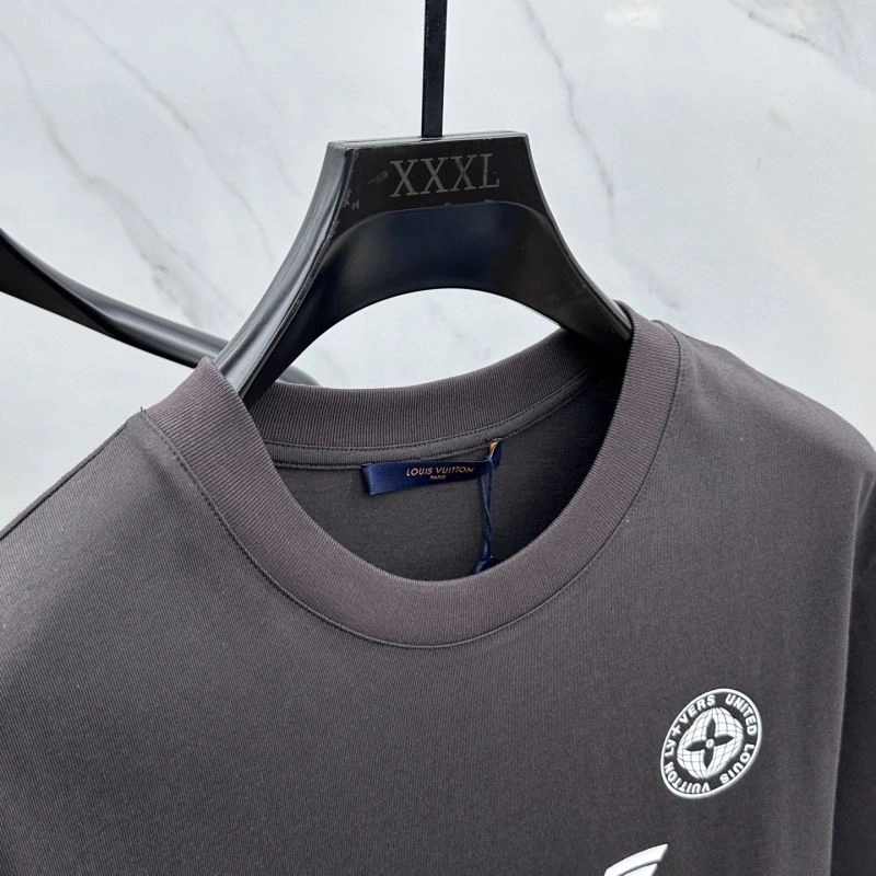 Louis Vuitton T-Shirts MoistureWicking 133601
