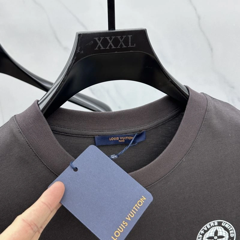 Louis Vuitton T-Shirts MoistureWicking 133601