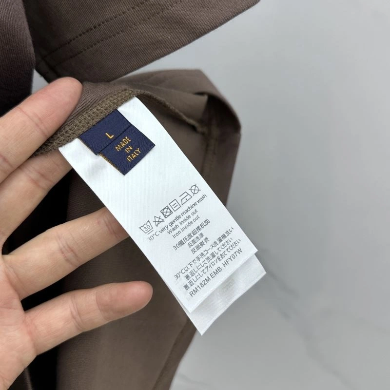 Louis Vuitton T-Shirts Comfortable 133598