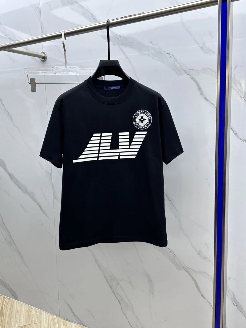 Lightweight Louis Vuitton T-Shirts 133597