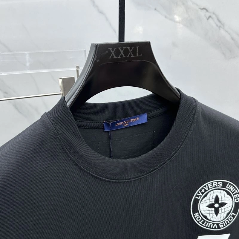 Lightweight Louis Vuitton T-Shirts 133597
