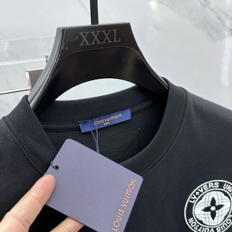 Lightweight Louis Vuitton T-Shirts 133597