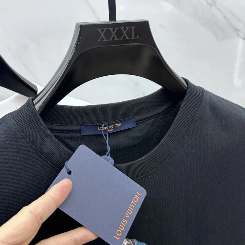 Louis Vuitton T-Shirts Sporty 133595