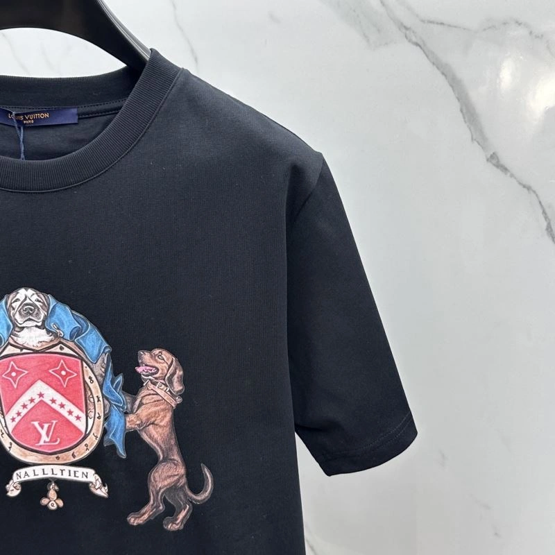 Louis Vuitton T-Shirts Sporty 133595