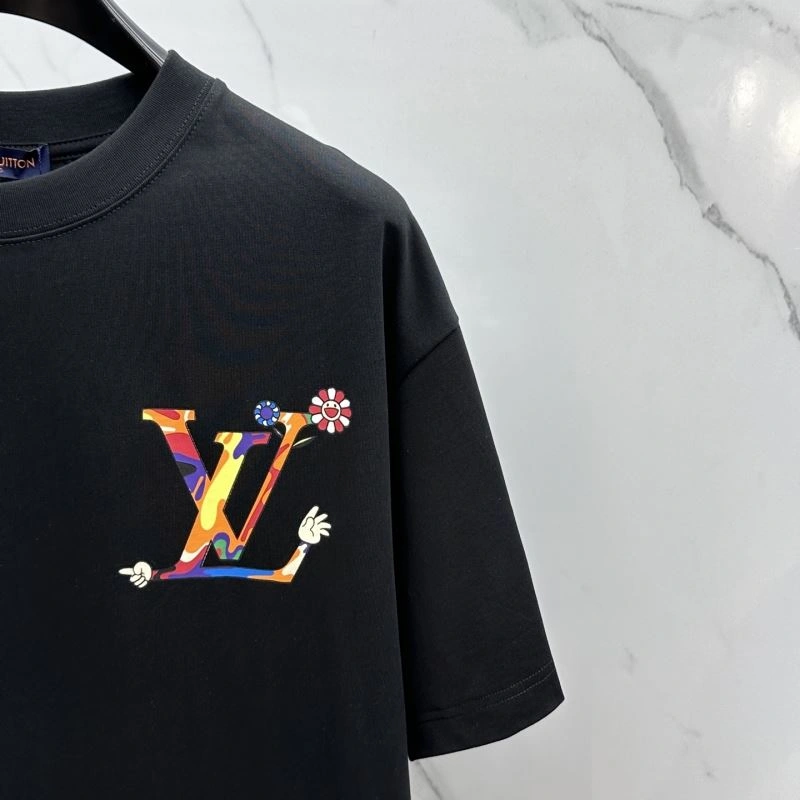 Louis Vuitton T-Shirts Neat 133596