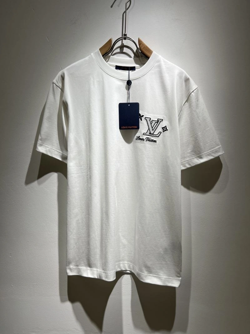 Louis Vuitton T-Shirts Refined 133571
