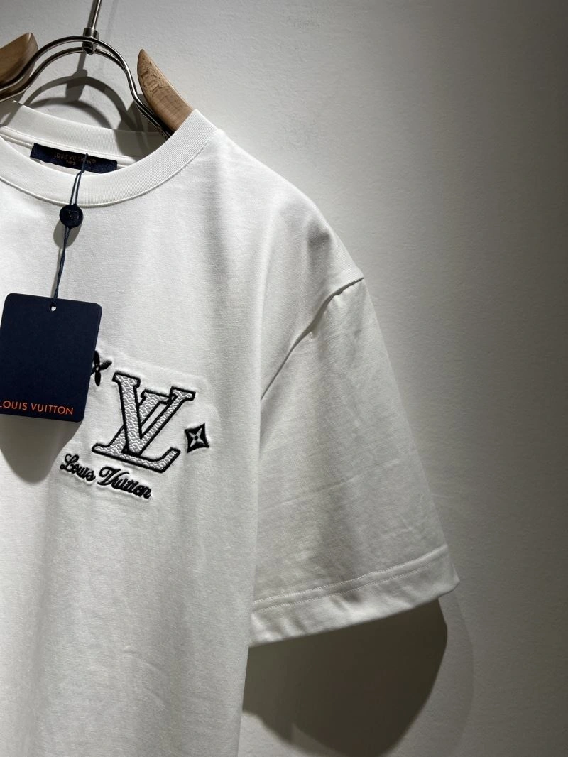 Louis Vuitton T-Shirts Refined 133571