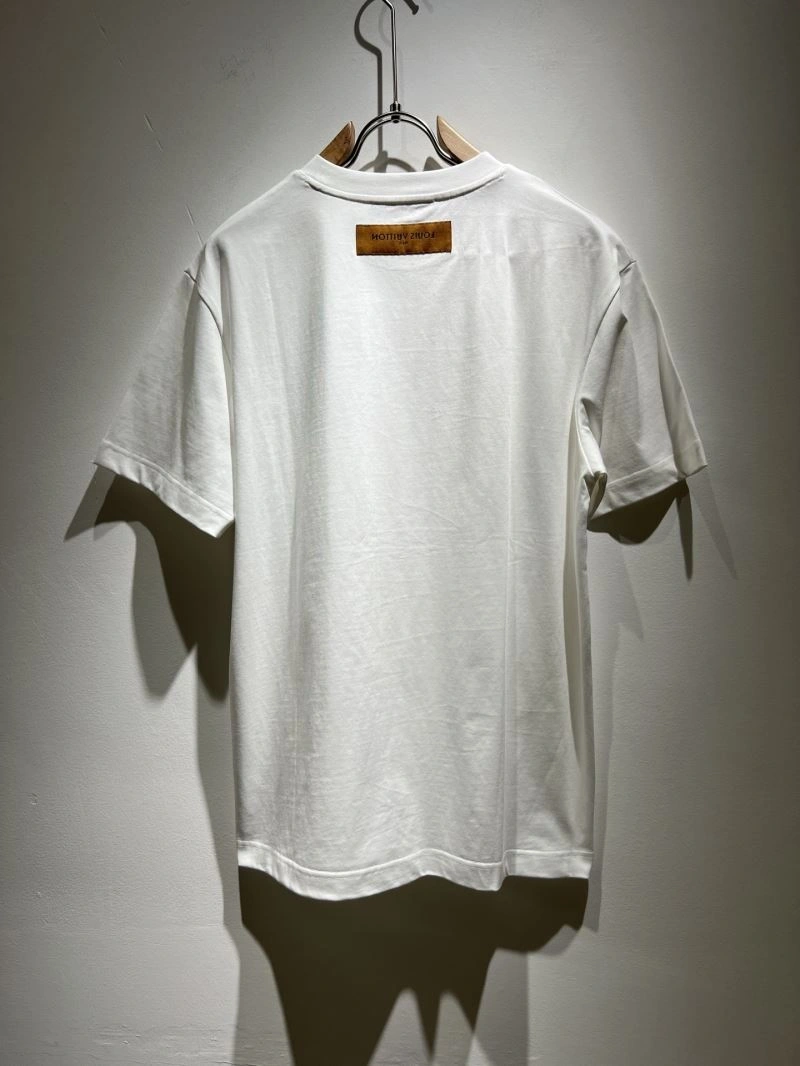 Louis Vuitton T-Shirts Refined 133571