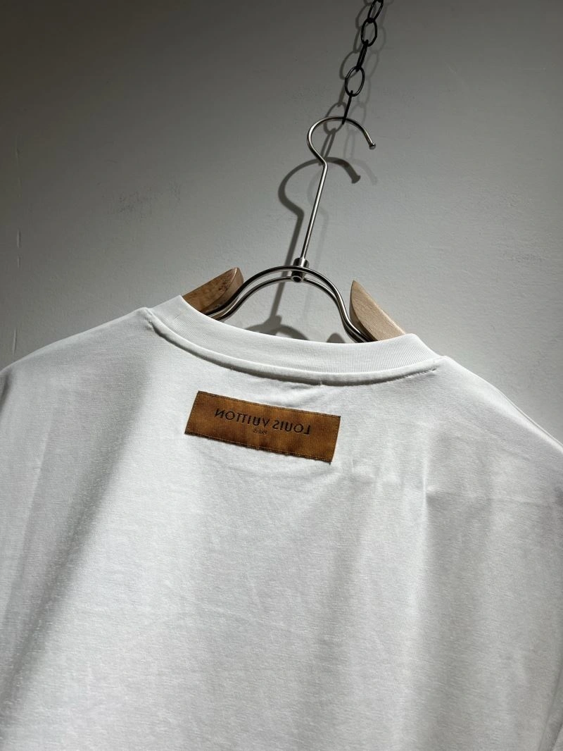 Louis Vuitton T-Shirts Refined 133571