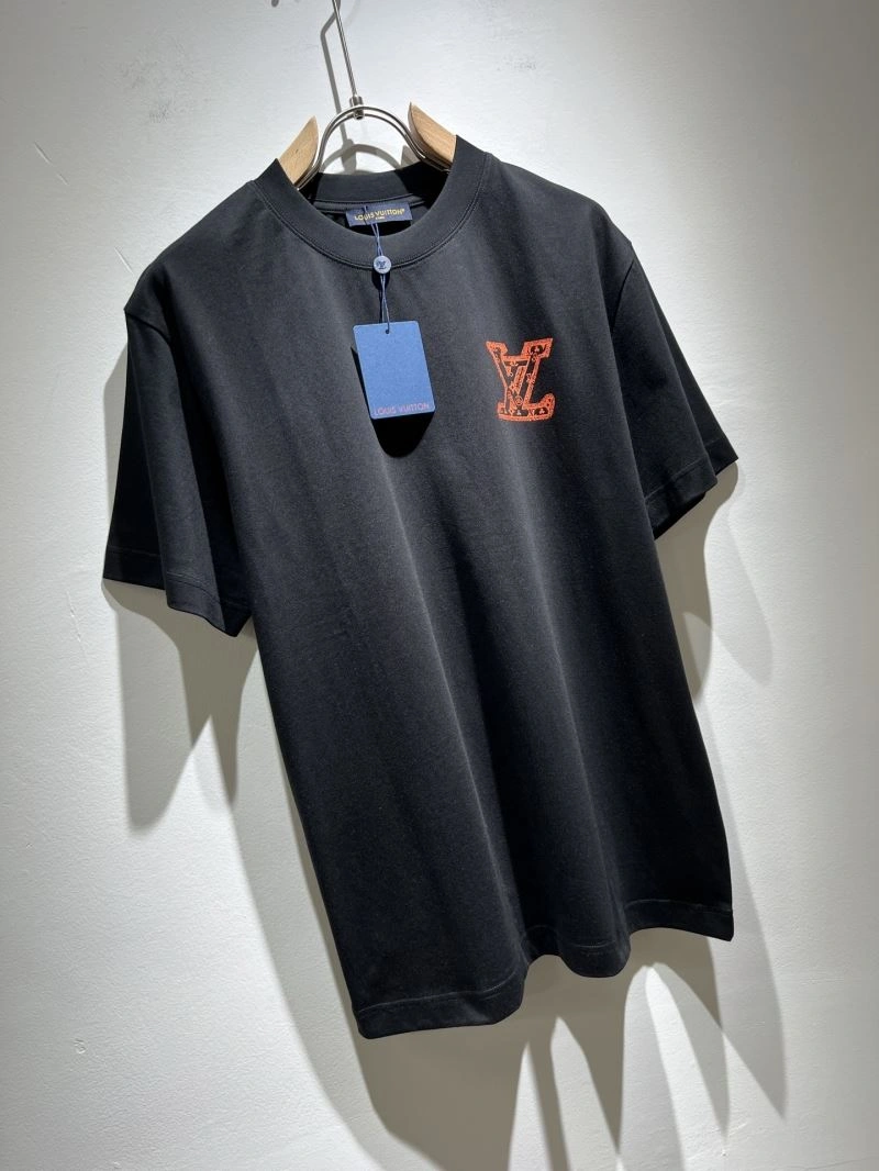 MultiPurpose Louis Vuitton T-Shirts 133572