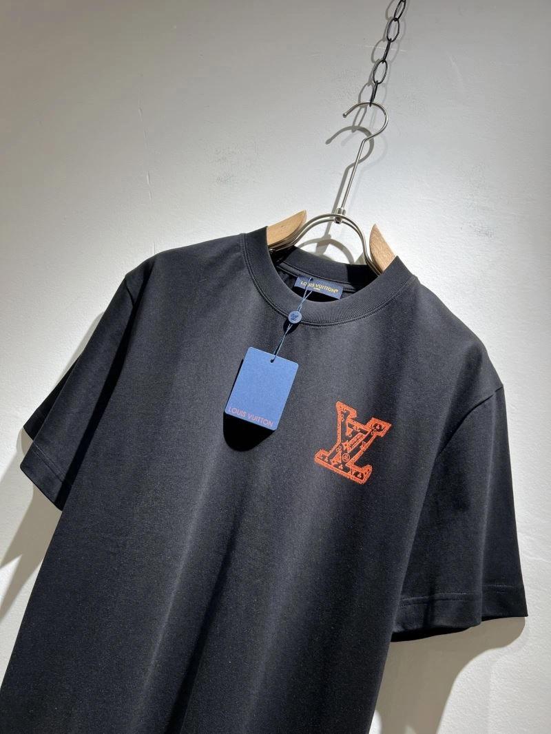 MultiPurpose Louis Vuitton T-Shirts 133572