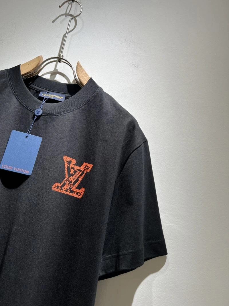 MultiPurpose Louis Vuitton T-Shirts 133572
