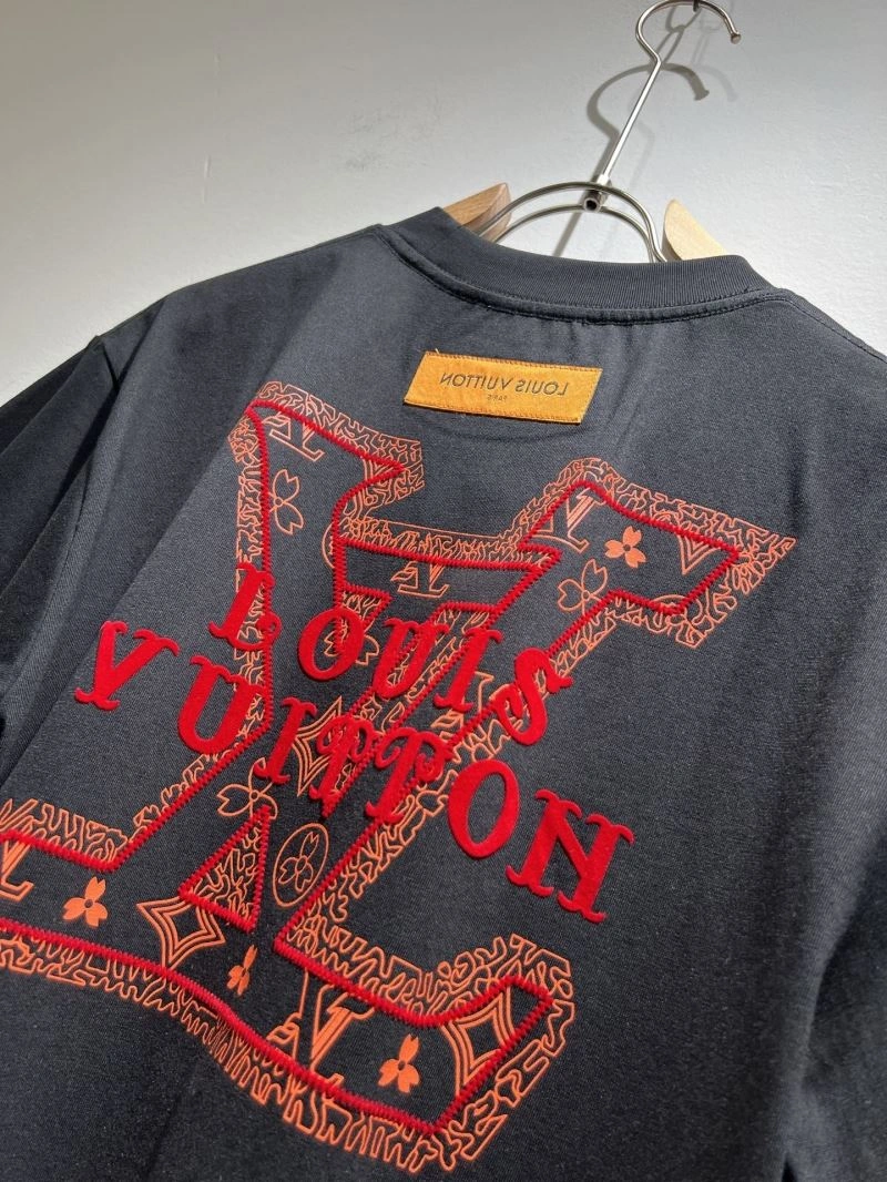 MultiPurpose Louis Vuitton T-Shirts 133572