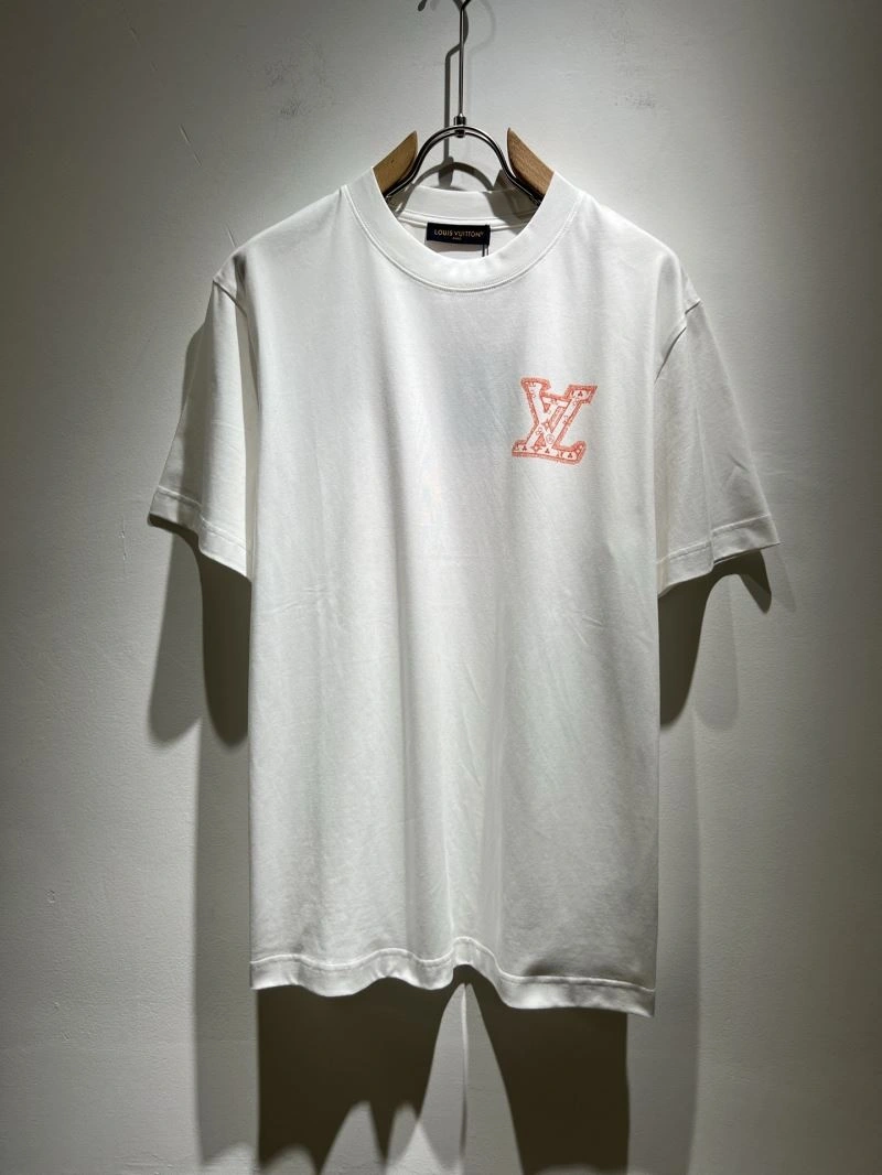 EyeCatching Louis Vuitton T-Shirts 133589