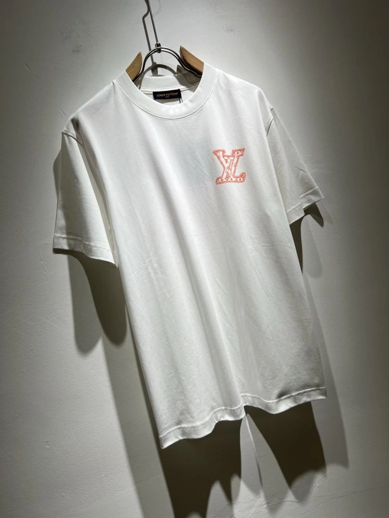 EyeCatching Louis Vuitton T-Shirts 133589