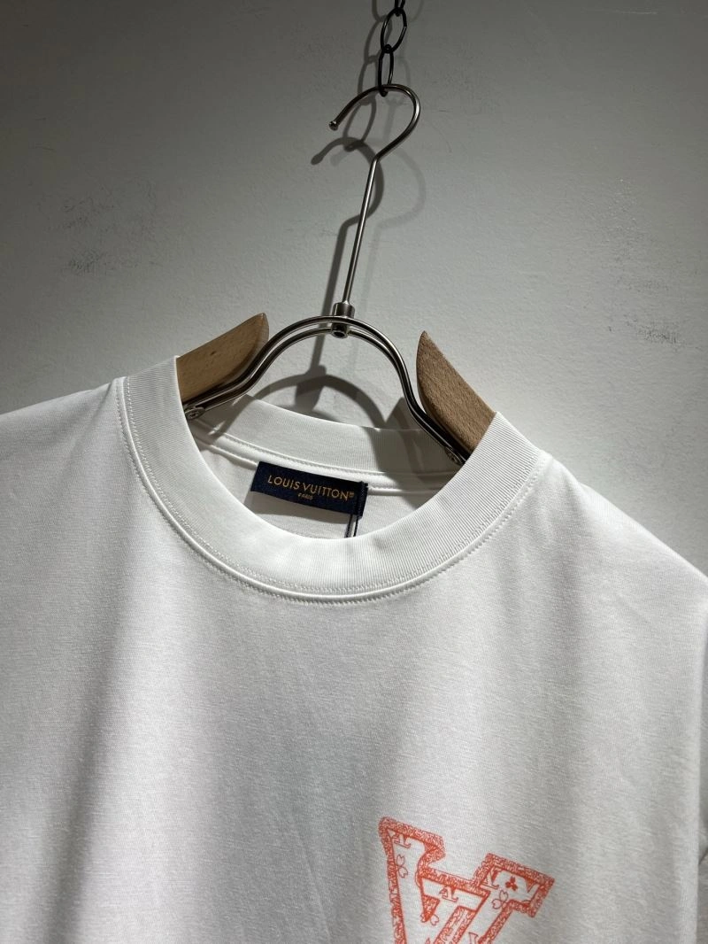 EyeCatching Louis Vuitton T-Shirts 133589