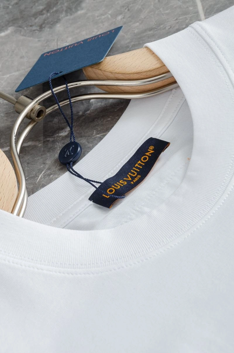 Louis Vuitton T-Shirts MoistureWicking 133587