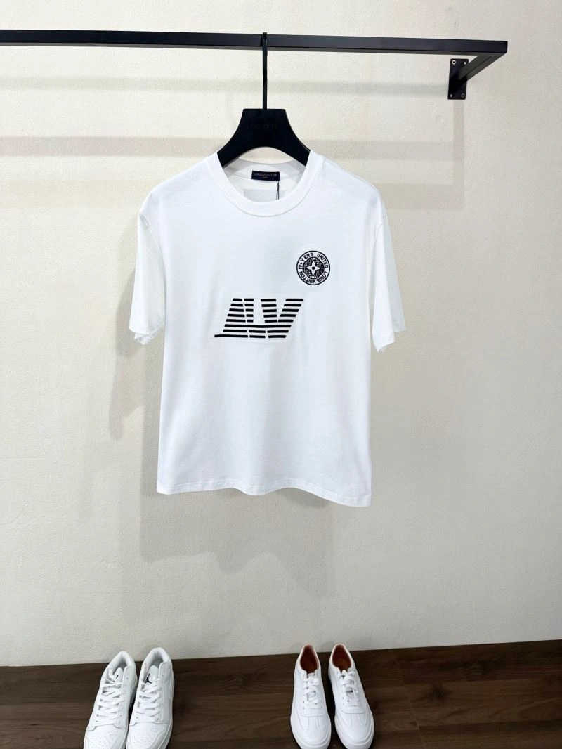 Resilient Louis Vuitton T-Shirts 133568