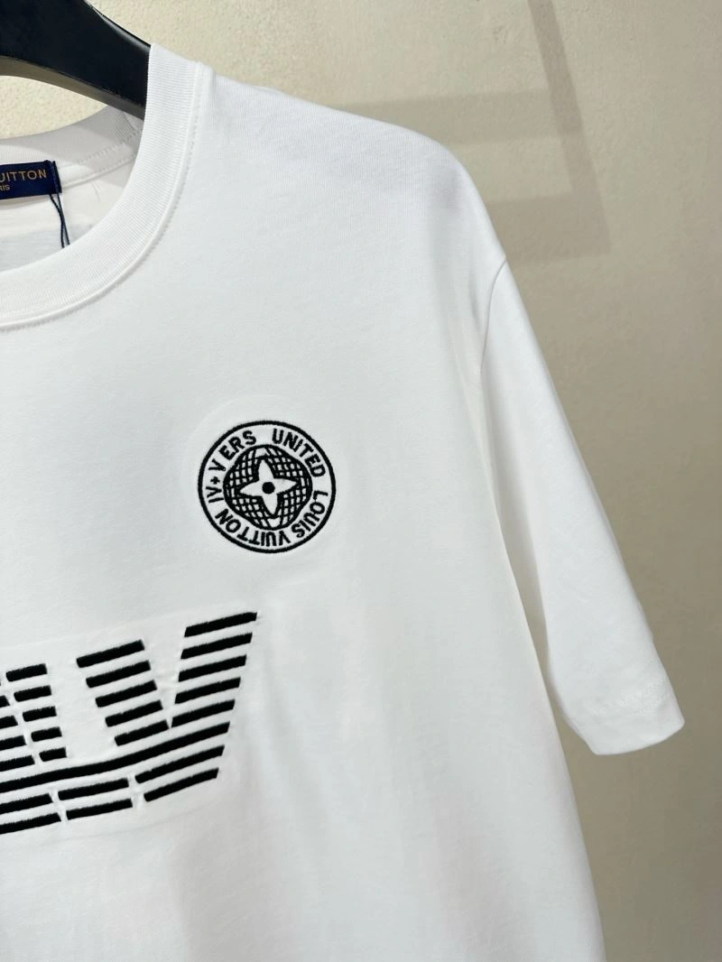 Resilient Louis Vuitton T-Shirts 133568