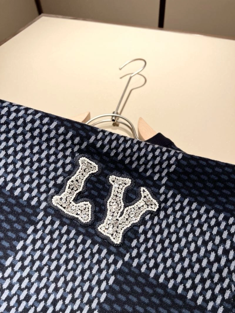 Stylish Louis Vuitton T-Shirts 133590